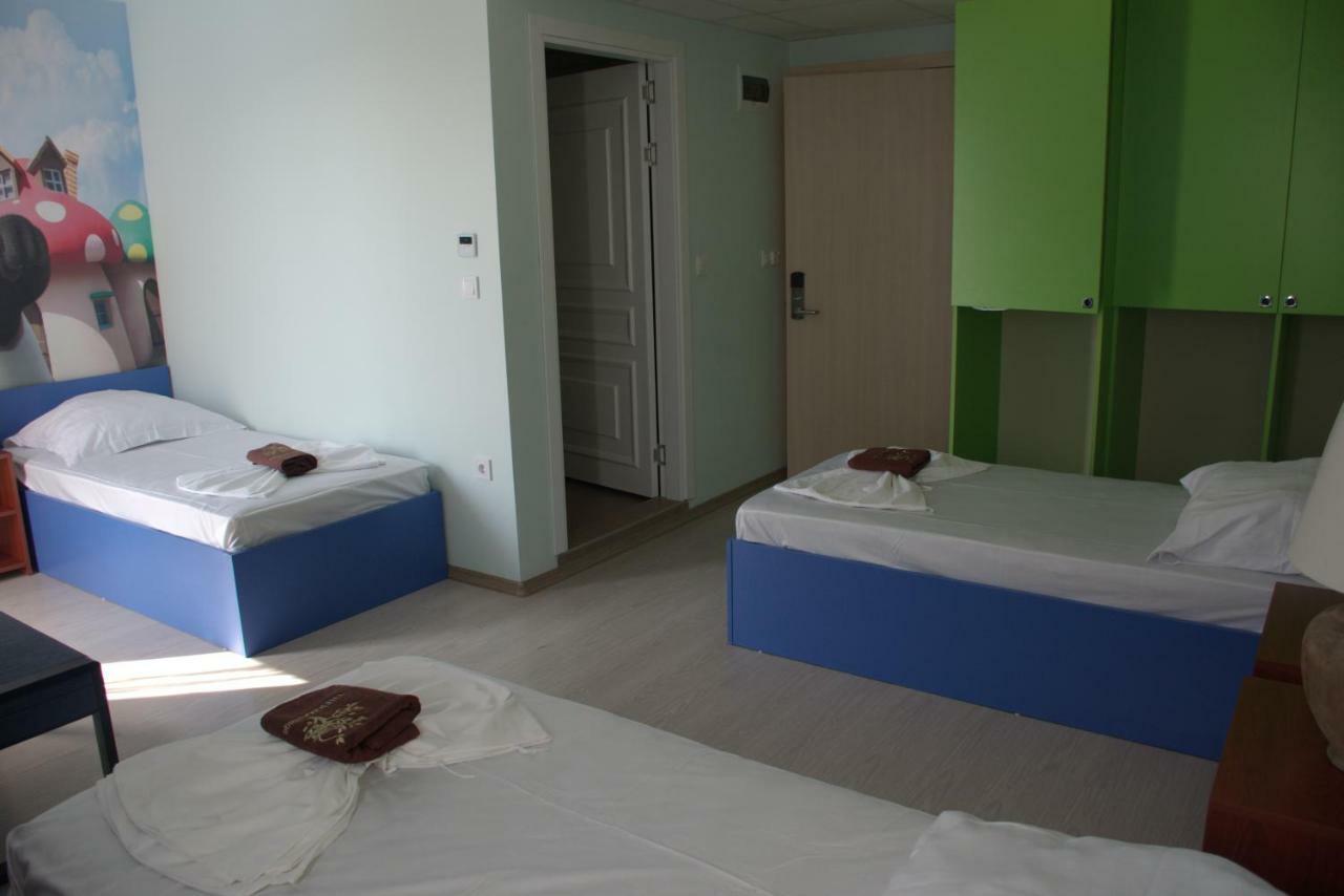 Hotel Camp And Pool Kranevo Exterior foto