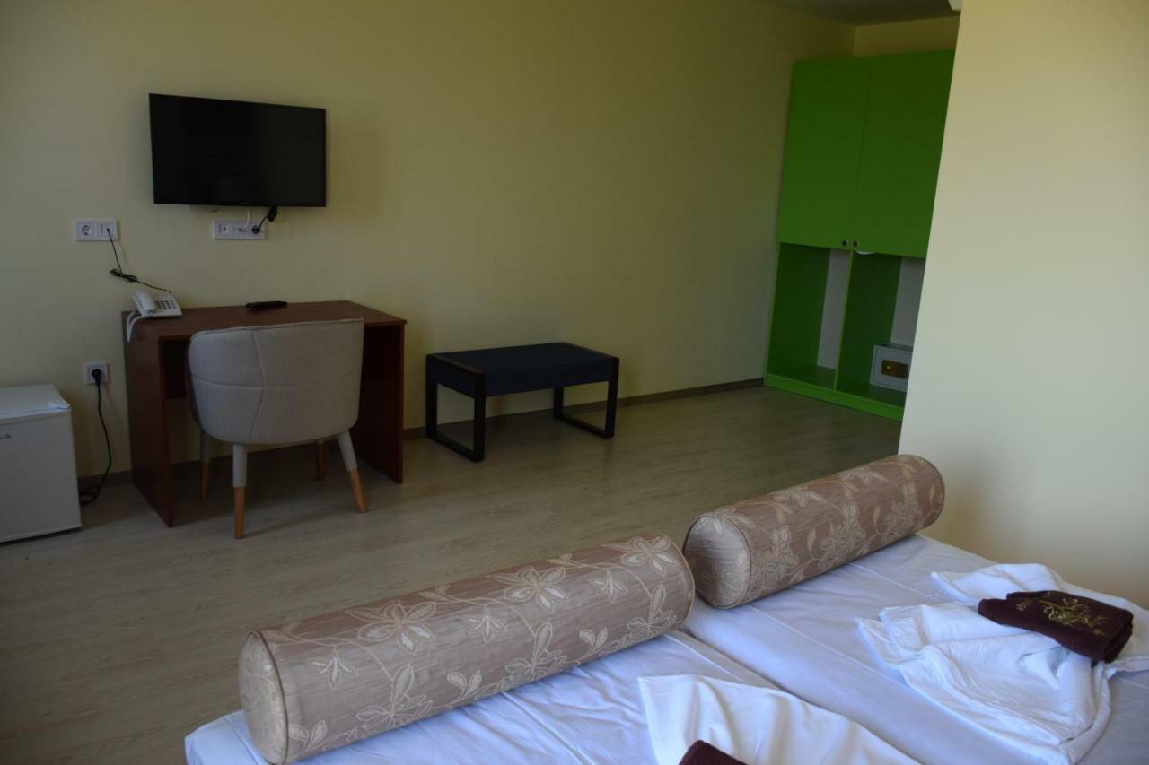 Hotel Camp And Pool Kranevo Exterior foto